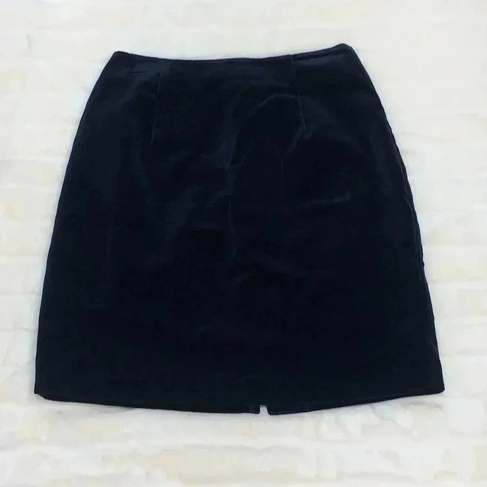 Women’s Hugo Buscati Collection Navy‎ Velvet Skirt Size 4 EUC